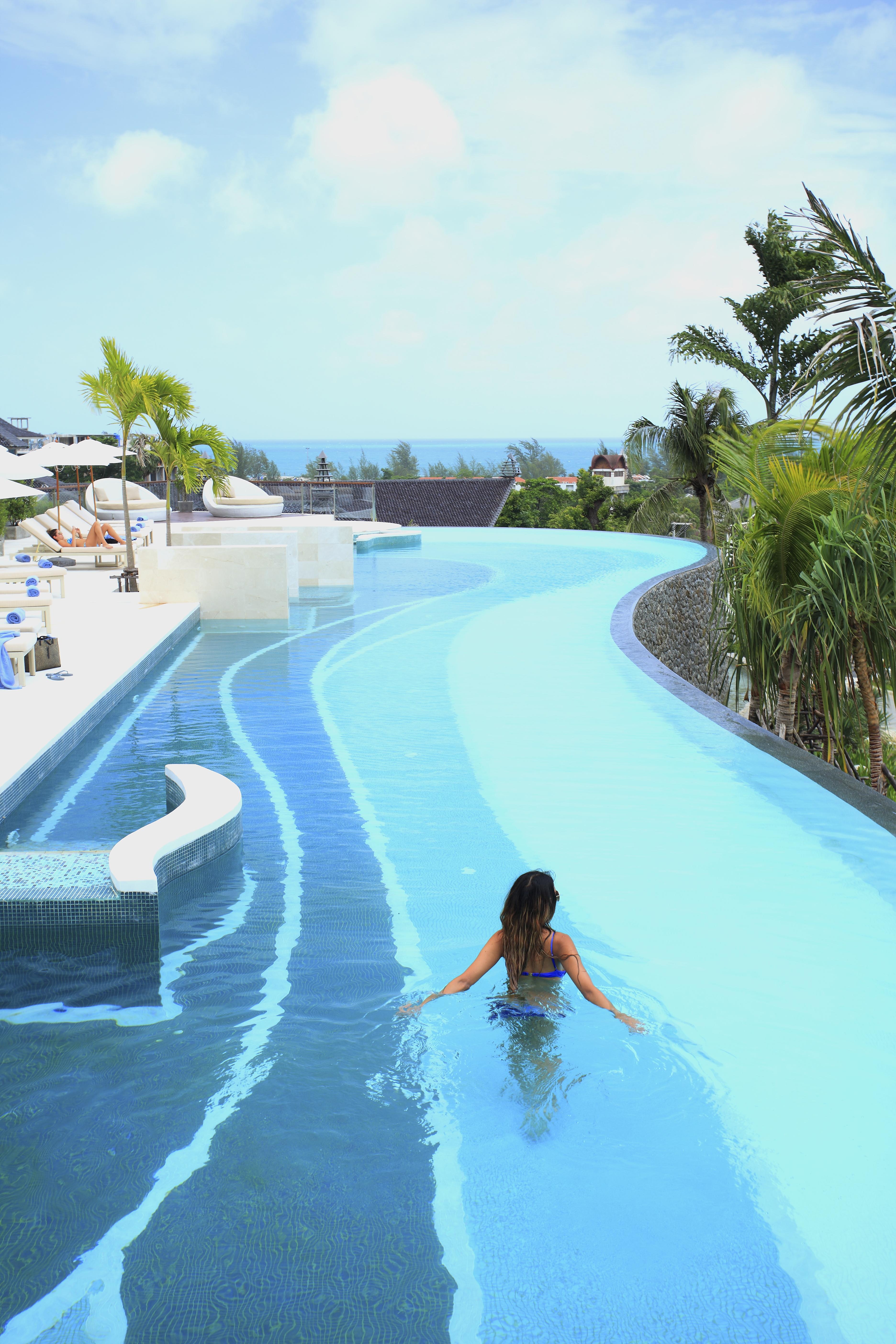 Mandarava Resort And Spa, Karon Beach Exterior photo Infinity pool at a resort in Phuket, Thailand