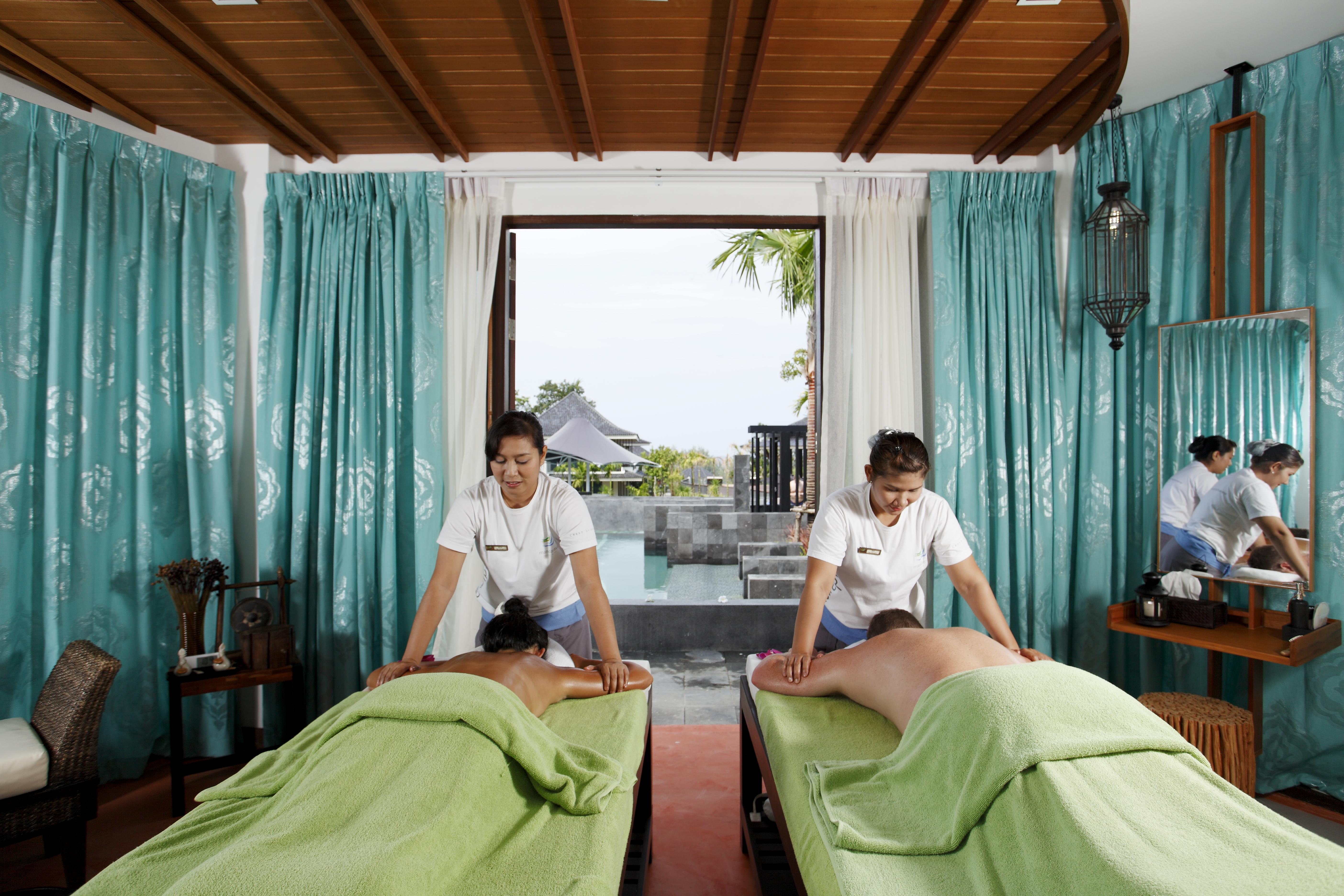 Mandarava Resort And Spa, Karon Beach Exterior photo Thai massage