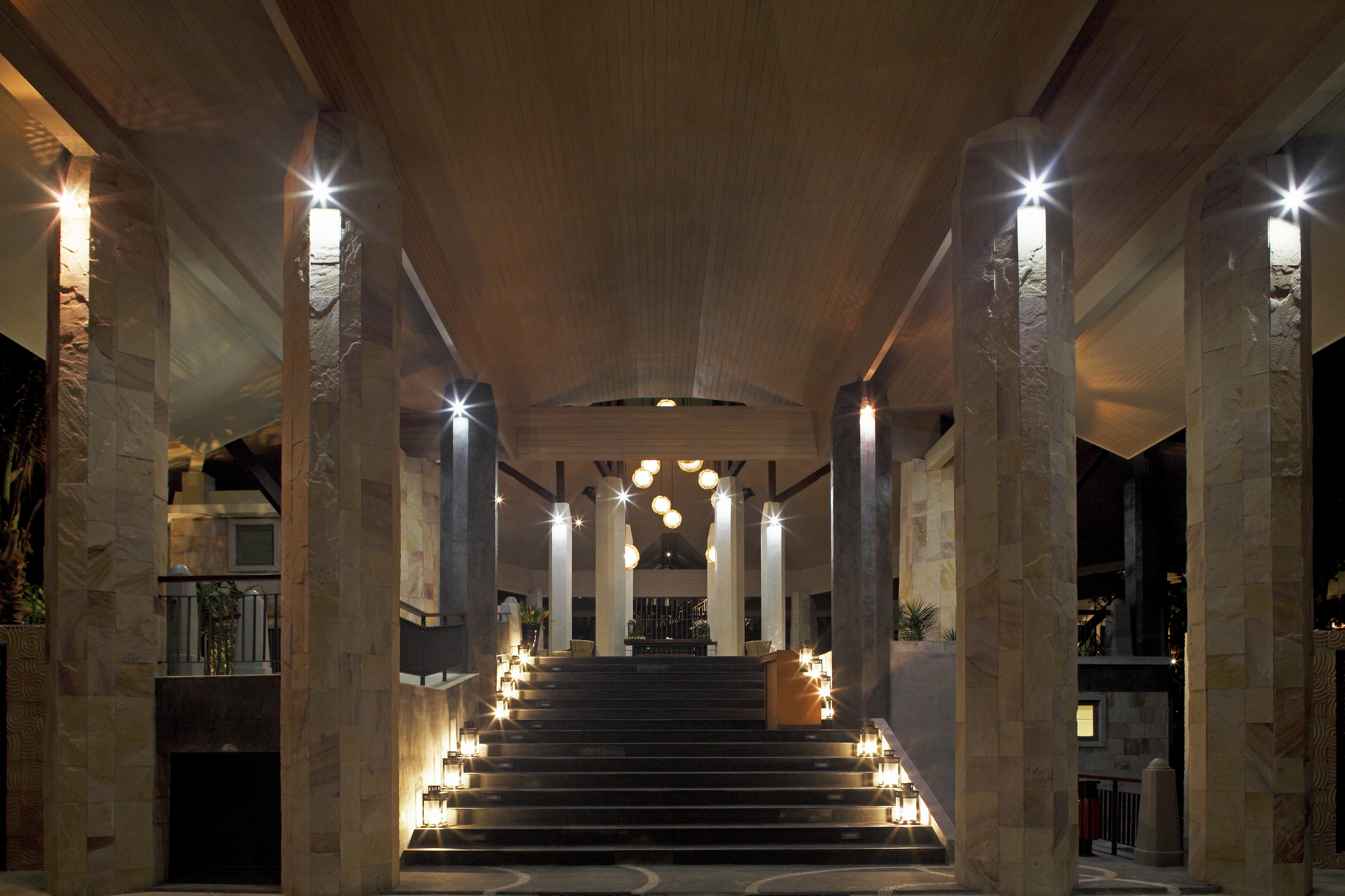 Mandarava Resort And Spa, Karon Beach Exterior photo The interior of the hotel