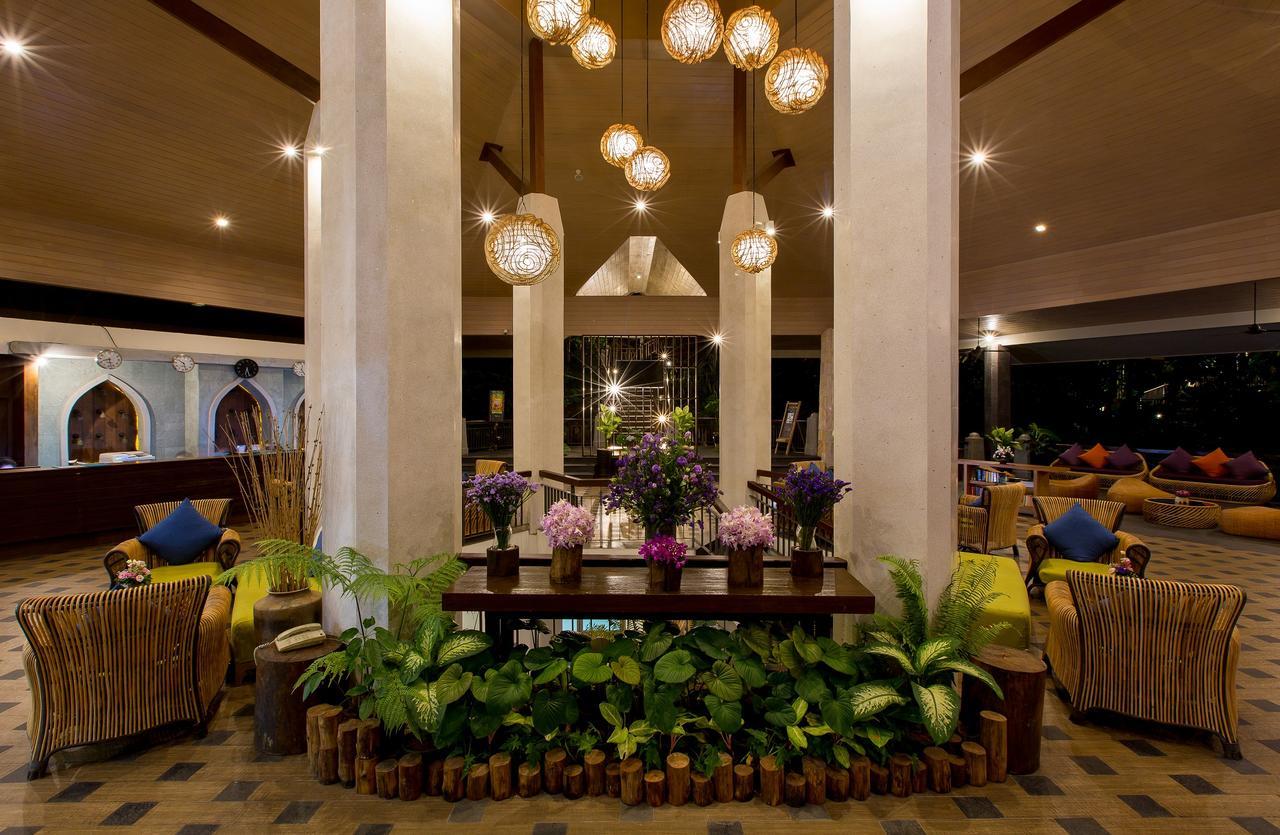 Mandarava Resort And Spa, Karon Beach Exterior photo The lobby of the hotel